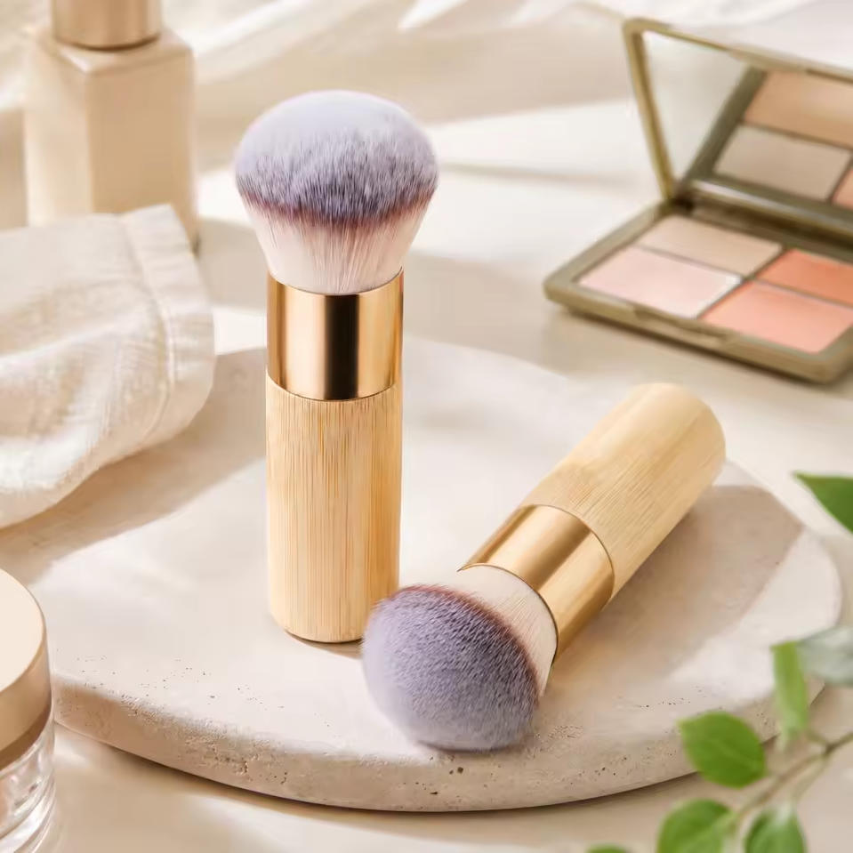 Wooden Handle Makeup Brush Professional Foundation Brush Kabuki Brush Soft Bristles